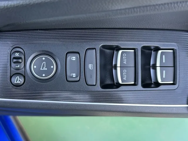 シビック(ホンダ)e：HEV中古車 12