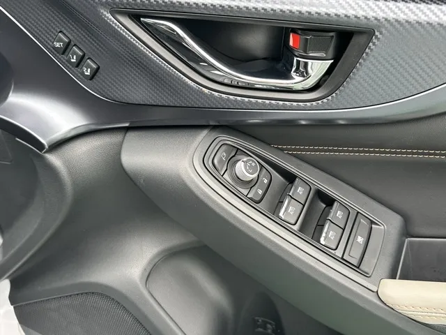 レヴォーグ(スバル)リミテッド EX中古車 14