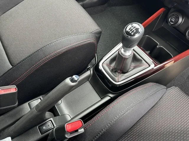 スイフト(スズキ)ベースグレード　セーフティサポート MT登録済未使用車 16