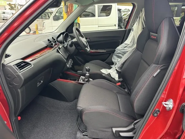 スイフト(スズキ)ベースグレード　セーフティサポート MT登録済未使用車 3