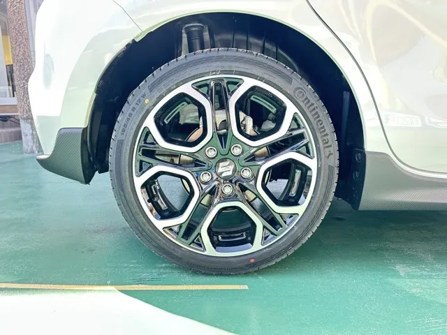 スイフト(スズキ)ベースグレード　セーフティサポート MT登録済未使用車 10