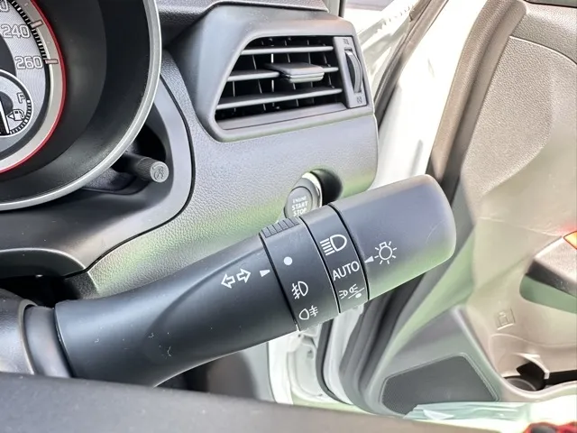 スイフト(スズキ)ベースグレード　セーフティサポート MT登録済未使用車 14