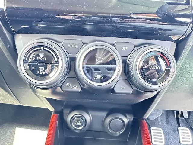 スイフト(スズキ)ベースグレード　セーフティサポート MT登録済未使用車 16