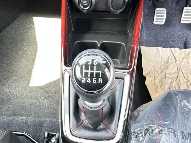 スイフト(スズキ)ベースグレード　セーフティサポート MT登録済未使用車 18