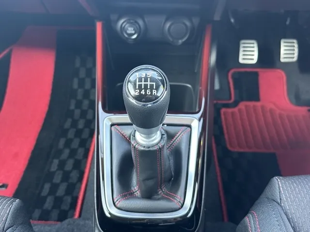 スイフト(スズキ)ベースグレード　セーフティサポート MT登録済未使用車 14