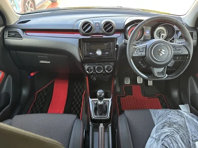 スイフト(スズキ)ベースグレード　セーフティサポート MT登録済未使用車 5