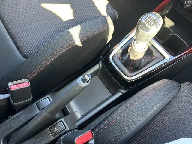 スイフト(スズキ)ベースグレード　セーフティパッケージ 全方位カメラ MT中古車 17