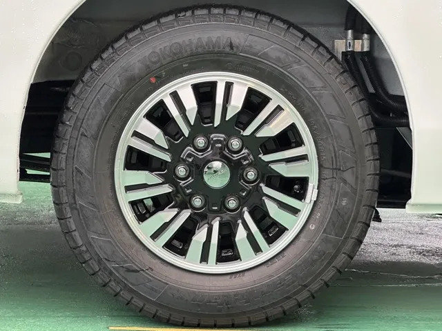 キャラバン(ニッサン)オーテック 左PSD ディーゼル 寒冷地仕様 4WD登録済未使用車 11