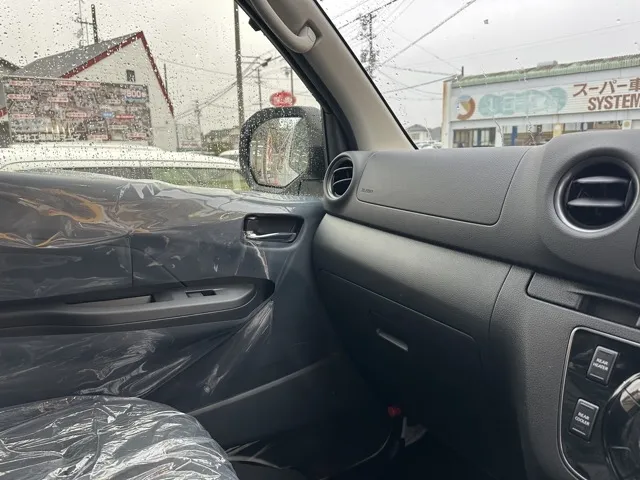 キャラバン(ニッサン)オーテック 左PSD ディーゼル 寒冷地仕様 4WD登録済未使用車 16