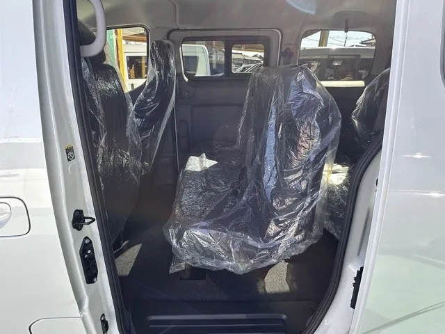 バネット(ニッサン)16X-3R 寒冷地仕様 7人乗り登録済未使用車 4