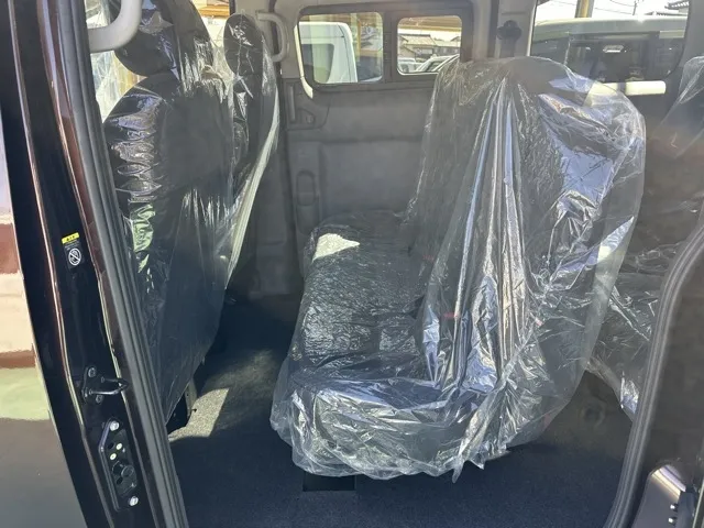 バネット(ニッサン)16X-3R 寒冷地仕様 7人乗り登録済未使用車 4