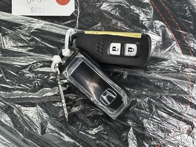 N-ONE(ホンダ)ＲＳ ６ＭＴ届出済未使用車 13