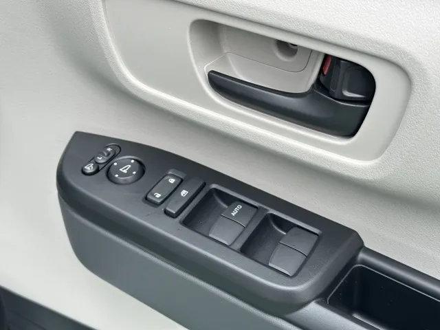 N-BOX(ホンダ)N-BOX ファッションスタイル コンフォートＰ届出済未使用車 14