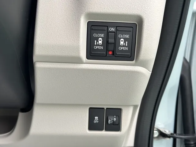 N-BOX(ホンダ)N-BOX ファッションスタイル コンフォートＰ届出済未使用車 15