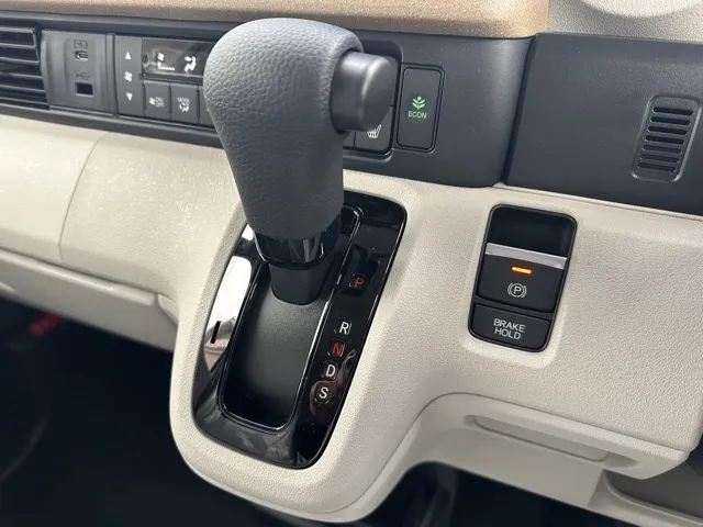 N-BOX(ホンダ)N-BOX ファッションスタイル コンフォートＰ届出済未使用車 18