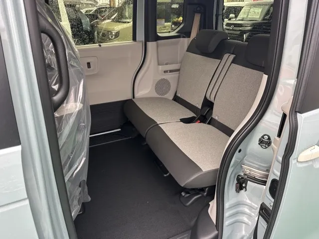 N-BOX(ホンダ)N-BOX ファッションスタイル コンフォートＰ届出済未使用車 4