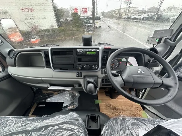キャンター(三菱)３ｔ ローダースライドダンプ登録済未使用車 18