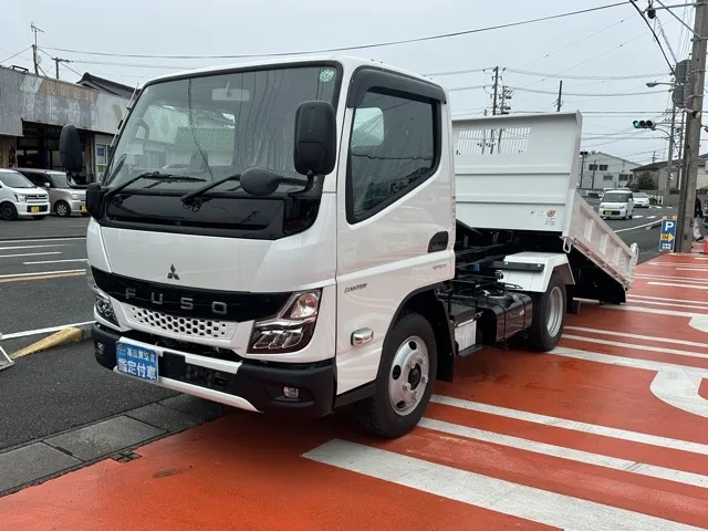 キャンター(三菱)３ｔ ローダースライドダンプ登録済未使用車 1