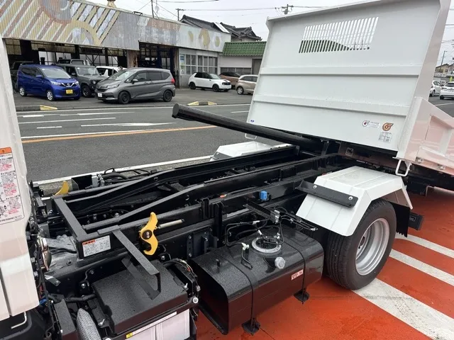 キャンター(三菱)３ｔ ローダースライドダンプ登録済未使用車 5