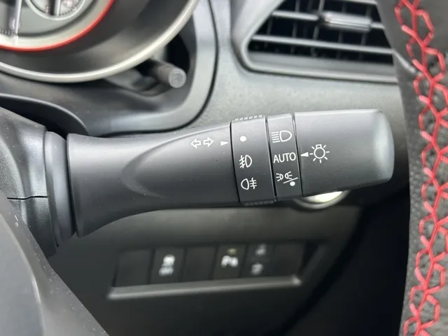 スイフト(スズキ)ベースグレード　セーフティサポート MT登録済未使用車 21