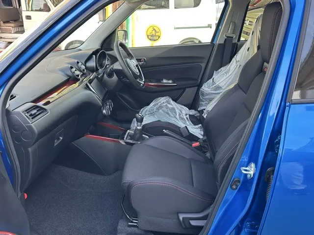 スイフト(スズキ)ベースグレード　セーフティサポート MT登録済未使用車 3