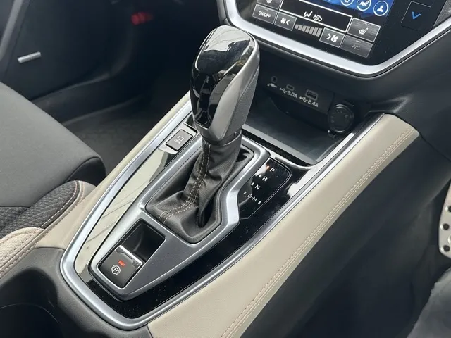 レヴォーグ(スバル)リミテッド EX中古車 19