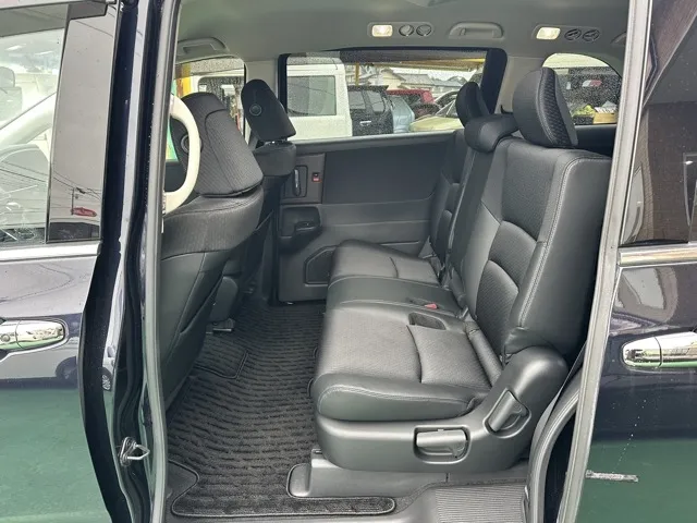 オデッセイ(ホンダ)e：HEV アブソルート中古車 4