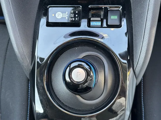リーフ(ニッサン)Ｘ中古車 23