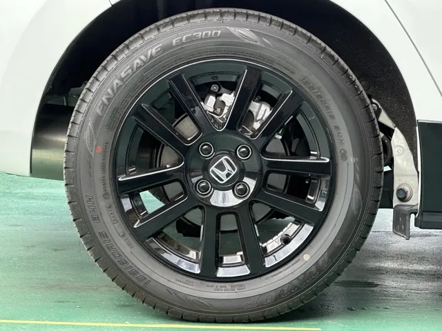 フィット(ホンダ)e：HEV ホーム ブラックスタイル中古車 11