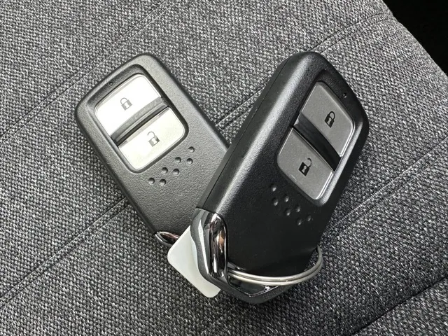 フィット(ホンダ)e：HEV ホーム ブラックスタイル中古車 26