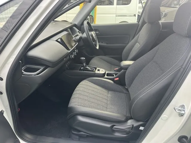 フィット(ホンダ)e：HEV ホーム ブラックスタイル中古車 3