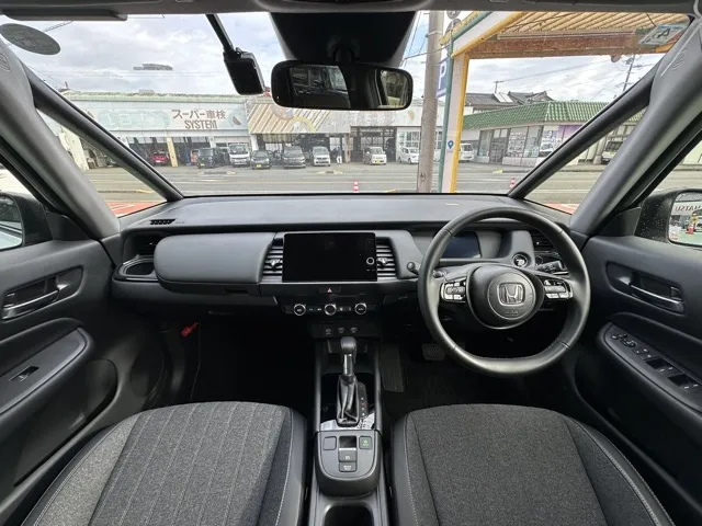 フィット(ホンダ)e：HEV ホーム ブラックスタイル中古車 5