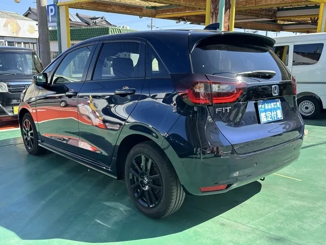 フィット(ホンダ)e：HEV ホーム ブラックスタイル中古車 2