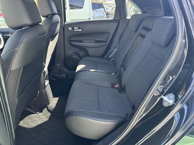 フィット(ホンダ)e：HEV ホーム ブラックスタイル中古車 4