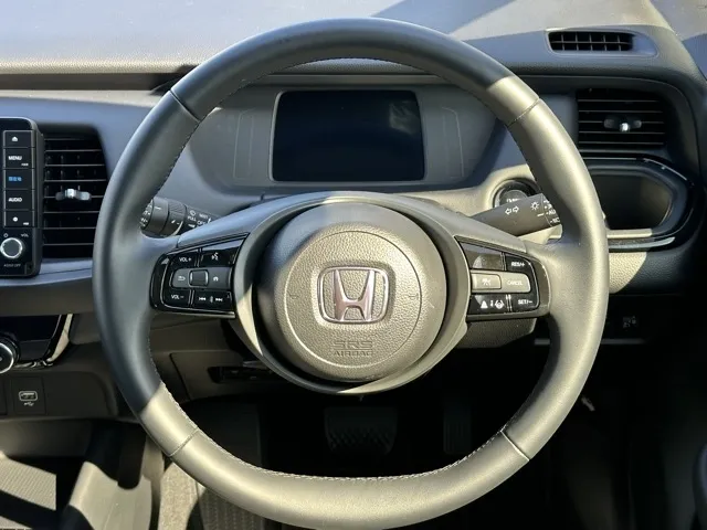 フィット(ホンダ)e：HEV ホーム ブラックスタイル中古車 6