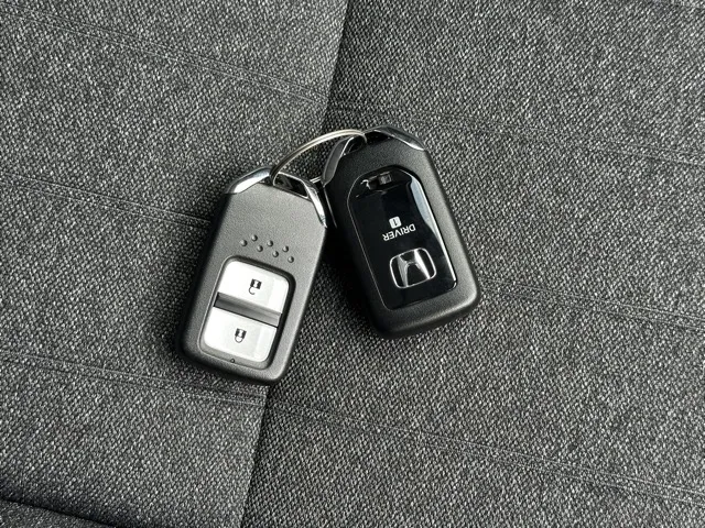フィット(ホンダ)e：HEV ホーム中古車 26