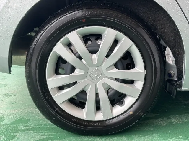 フィット(ホンダ)ベーシック中古車 10