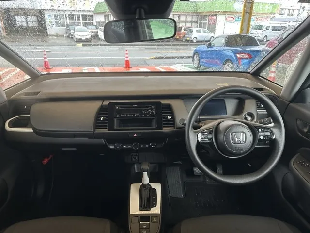 フィット(ホンダ)ベーシック中古車 5