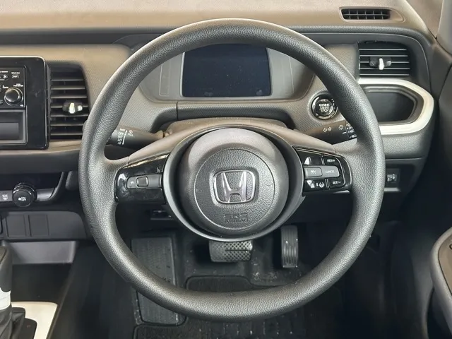 フィット(ホンダ)ベーシック中古車 6