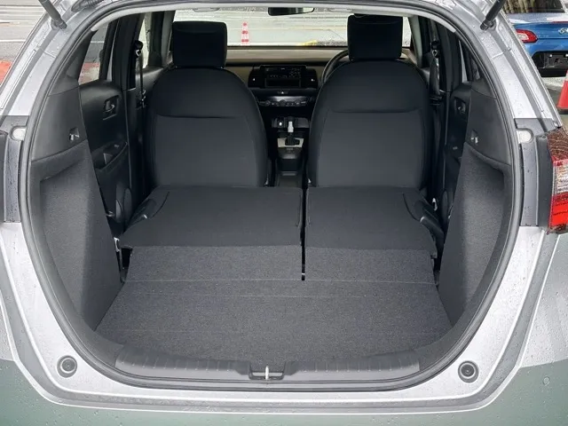 フィット(ホンダ)ベーシック中古車 8