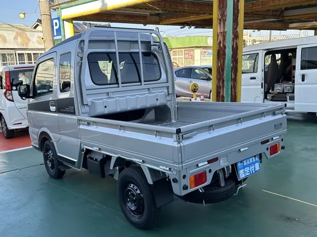 キャリートラック(スズキ)スーパーキャリイXリミテッド 4WD AT届出済未使用車 2