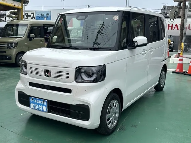 N-BOX(ホンダ)N-BOX コンフォートＰ届出済未使用車 1