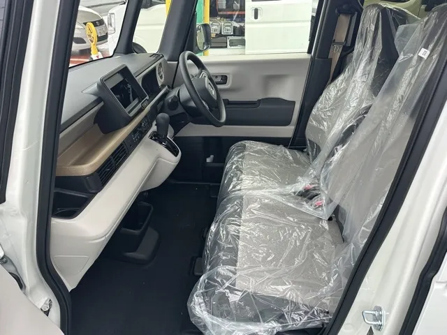N-BOX(ホンダ)N-BOX コンフォートＰ届出済未使用車 3
