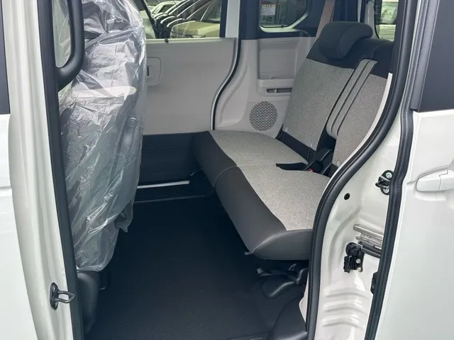 N-BOX(ホンダ)N-BOX コンフォートＰ届出済未使用車 4