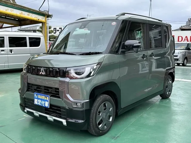 デリカミニ(三菱)G届出済未使用車 1