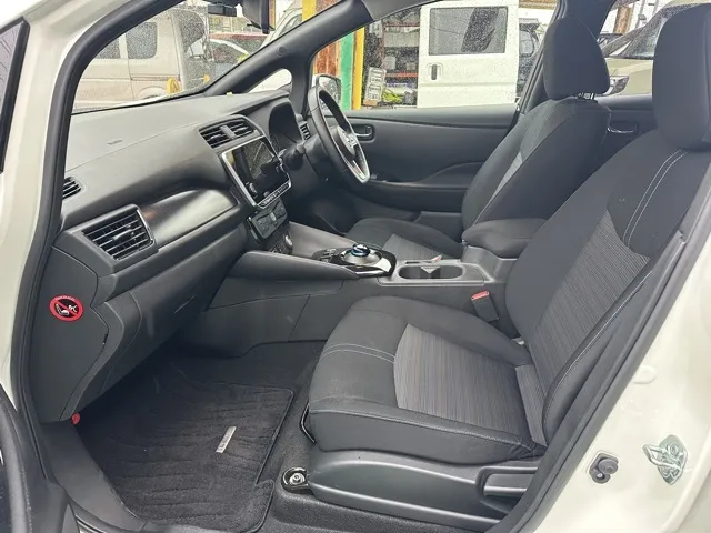 リーフ(ニッサン)X Vセレクション中古車 3
