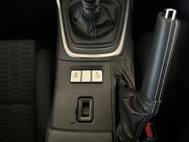 GR86(トヨタ)SZ ６MT中古車 17