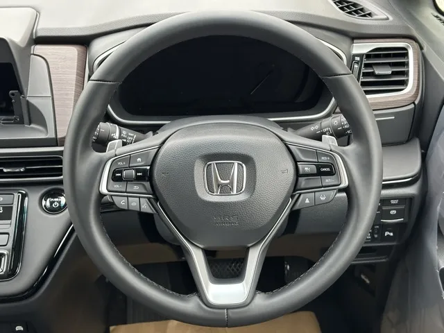 オデッセイ(ホンダ)e：HEV アブソルート登録済未使用車 7