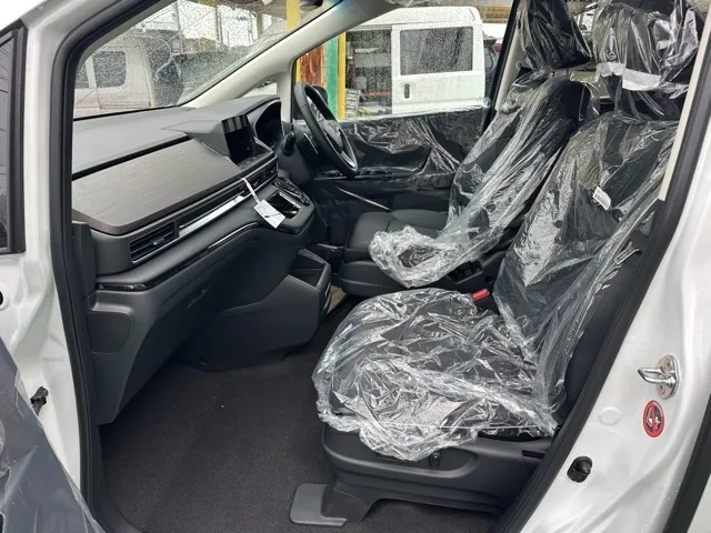 オデッセイ(ホンダ)e：HEV アブソルート登録済未使用車 3