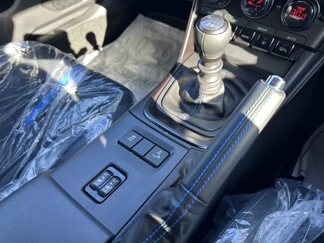 GR86(トヨタ)スバル BRZ S 10thアニバーサリーLTD 6MT登録済未使用車 14